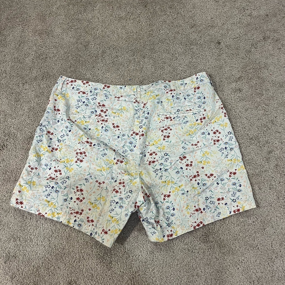 Old Navy Everyday Shorts - Floral Print - Picture 8 of 9